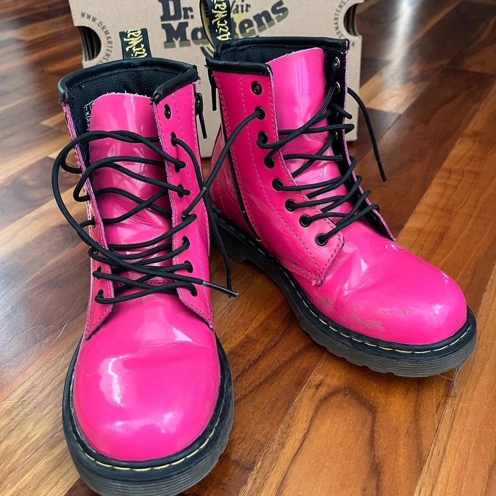 Dr Martens girls pink patent leather Big kid size USED
